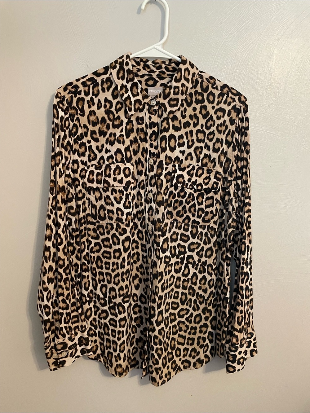 Chicos Women’s Animal Print Blouse Long Sleeve Size 1/ Medium